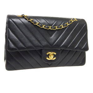 CHANEL V Stitch Classic Double flap Black leather